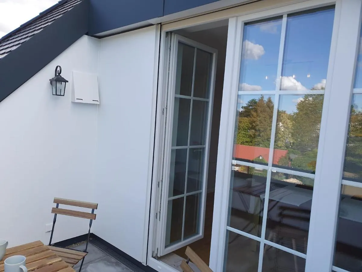 Exklusive Neubau Dachterrassenwohnung Mit Wohnungslift In Vierfamilienvilla Munich